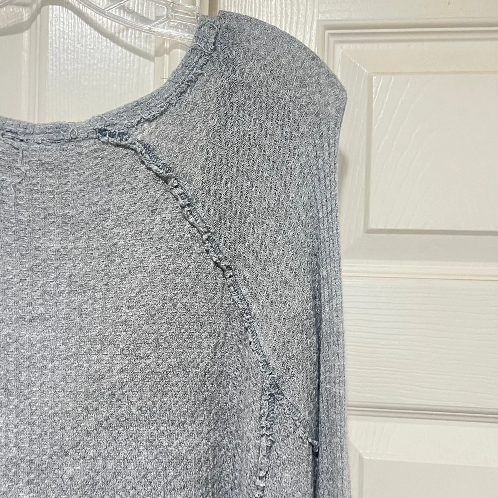 FREE PEOPLE- We the‎ Free Laguna gray Thermal Top sweater size medium